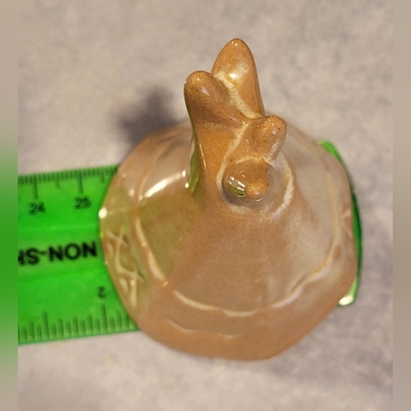 Vintage Teepee Salt and Pepper Shakers - Picture 6 of 7